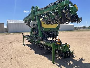 2020 John Deere DR16 Equipment Image0