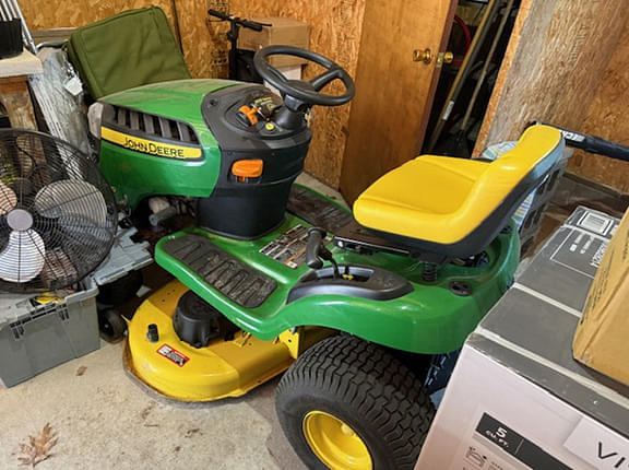 Image of John Deere E100 Image 1