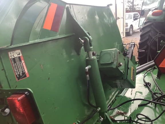 Image of John Deere E12 equipment image 4