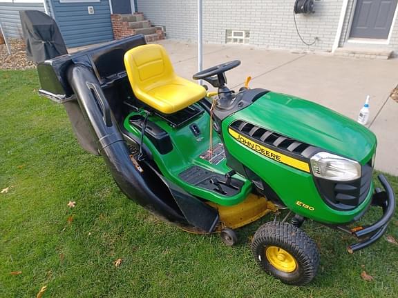 Image of John Deere E130 equipment image 3