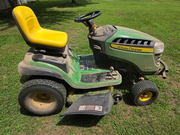 Image of John Deere E130 equipment image 2