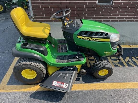 Image of John Deere E130 equipment image 2
