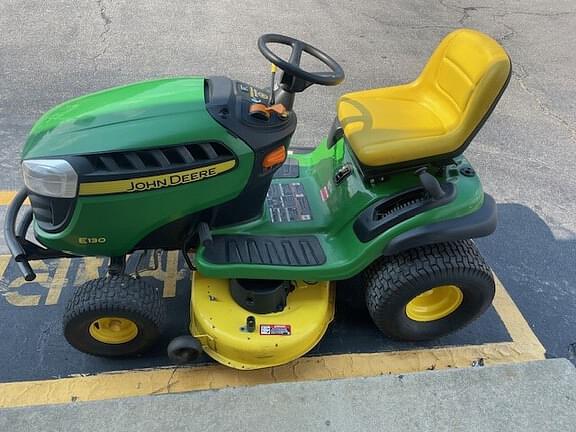 Image of John Deere E130 equipment image 1