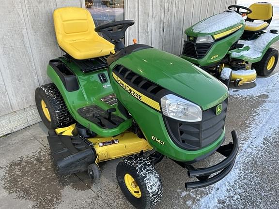 Image of John Deere E140 equipment image 1