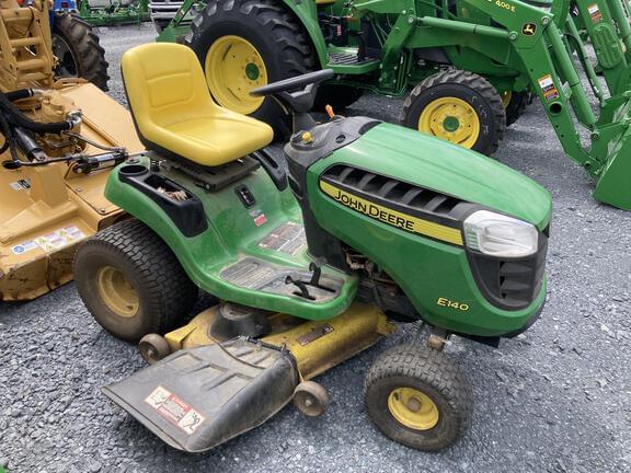 Image of John Deere E140 Image 1