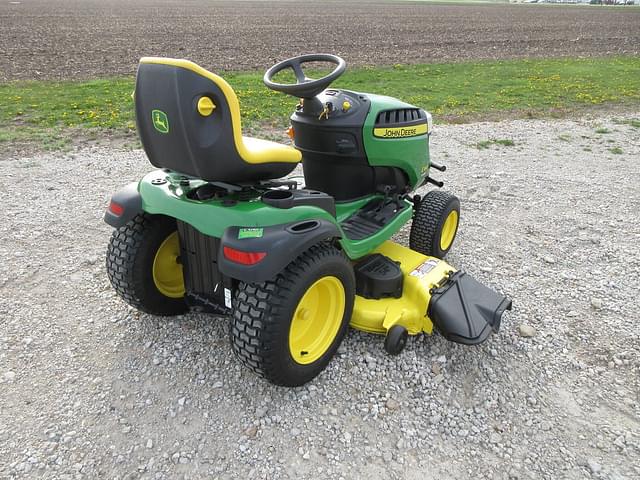 Image of John Deere E180 equipment image 1