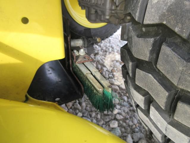 Image of John Deere E180 equipment image 4