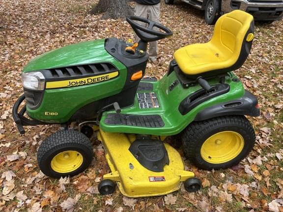Image of John Deere E180 equipment image 1