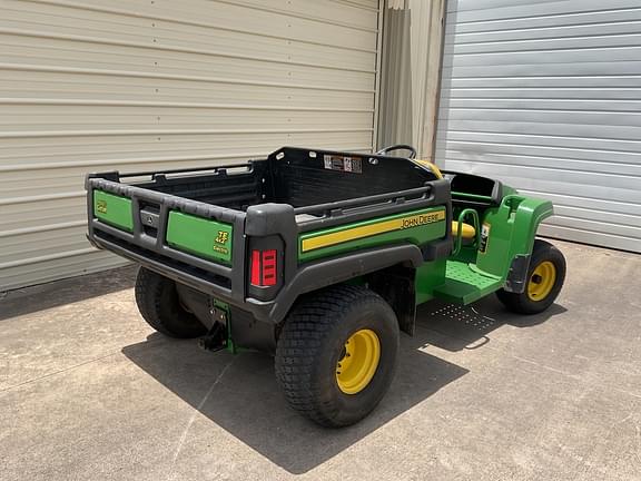 Image of John Deere Gator TE 4x2 equipment image 3