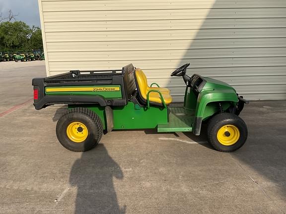 Image of John Deere Gator TE 4x2 equipment image 2