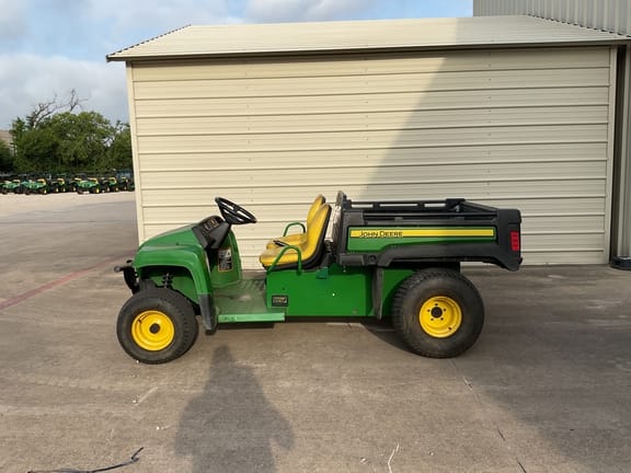2020 John Deere Gator TE 4x2 Equipment Image0