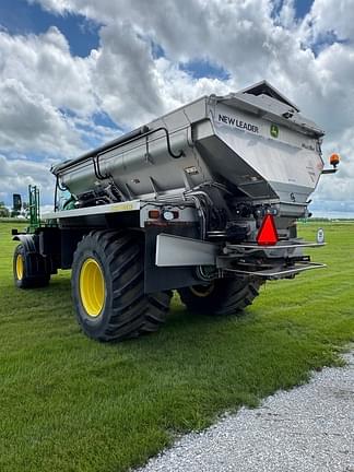 Image of John Deere F4365 equipment image 2