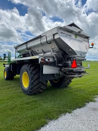 Image of John Deere F4365 equipment image 2