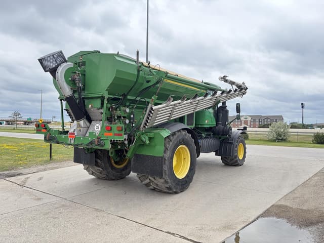 Image of John Deere F4365 equipment image 4