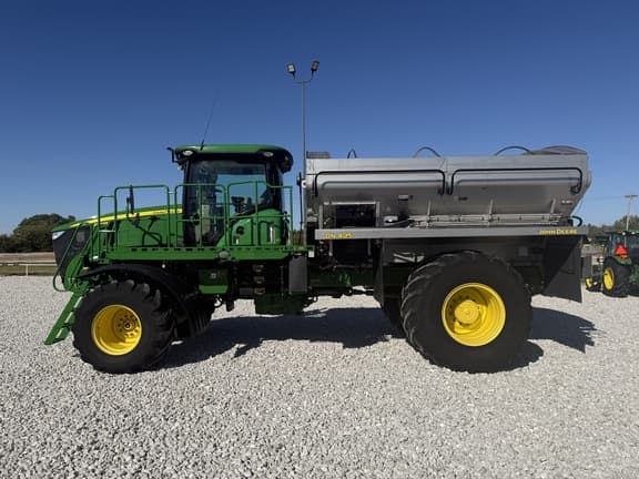 Image of John Deere F4365 equipment image 1