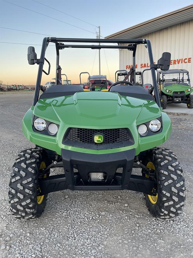 Image of John Deere XUV 560E equipment image 2