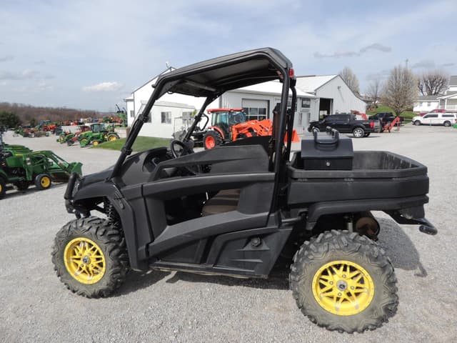 Image of John Deere Gator XUV 590M equipment image 1