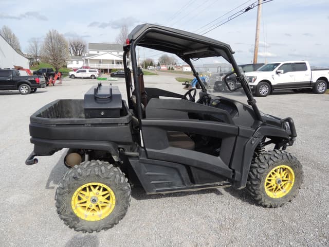 Image of John Deere Gator XUV 590M equipment image 3