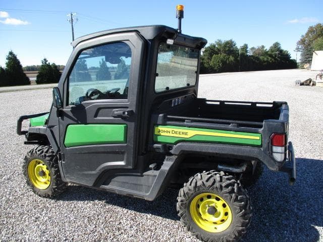 Image of John Deere Gator XUV 835M equipment image 4