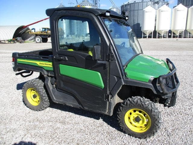 Image of John Deere XUV 835M equipment image 1