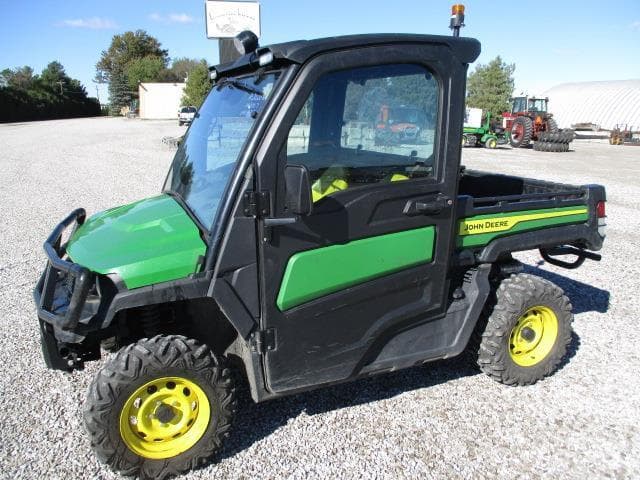 Image of John Deere XUV 835M Primary image