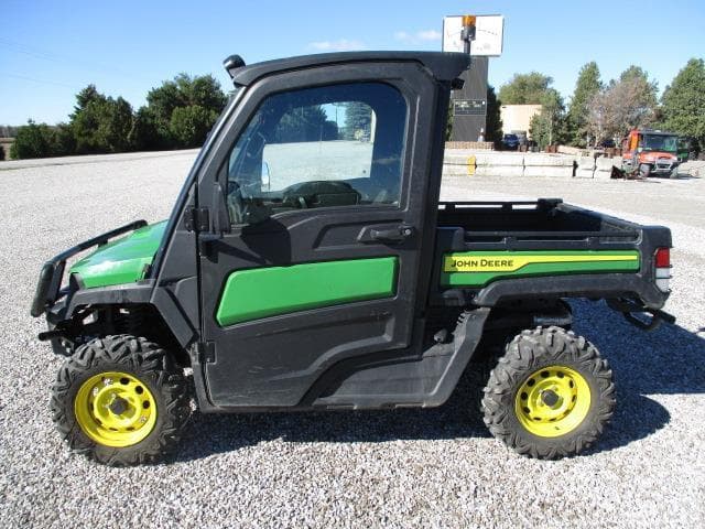 Image of John Deere Gator XUV 835M equipment image 2