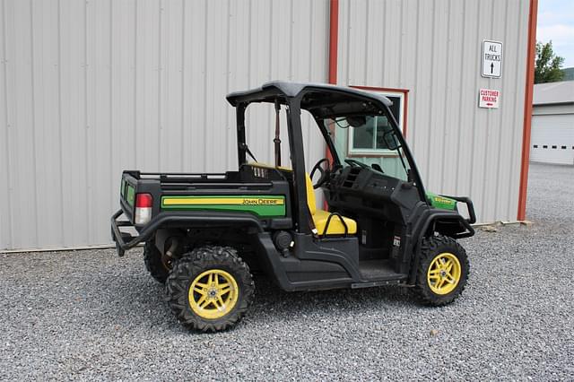 Image of John Deere XUV 835M equipment image 2