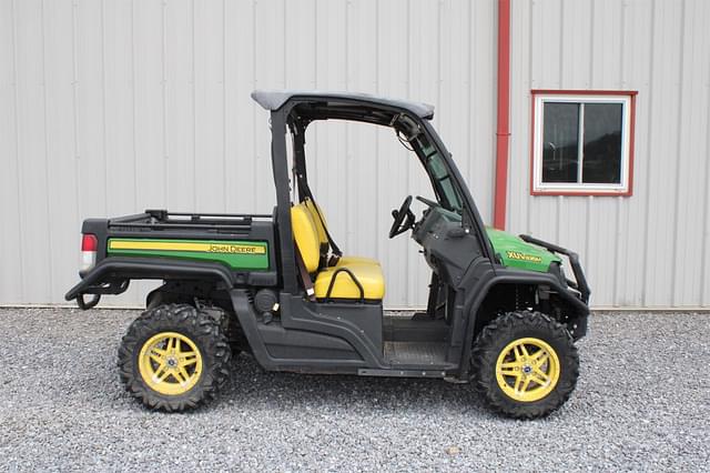 Image of John Deere XUV 835M equipment image 1