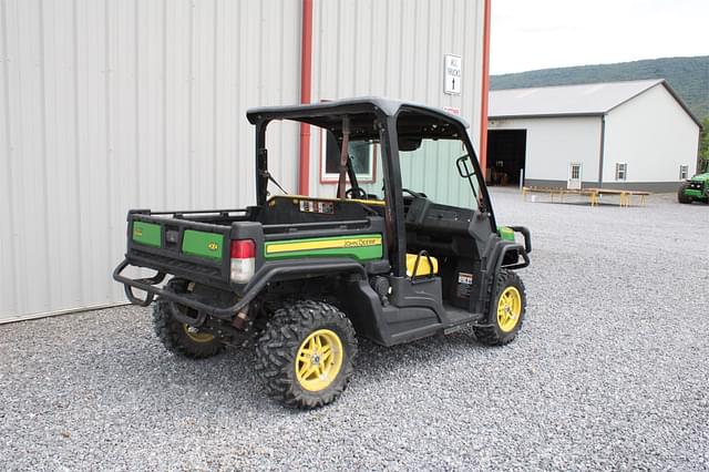 Image of John Deere XUV 835M equipment image 3