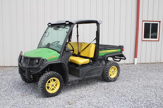 Image of John Deere XUV 835M equipment image 4