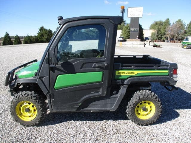Image of John Deere Gator XUV 835M equipment image 2