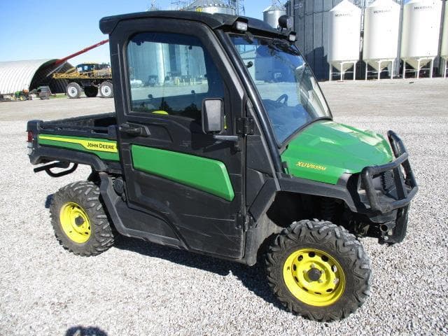 Image of John Deere XUV 835M equipment image 1