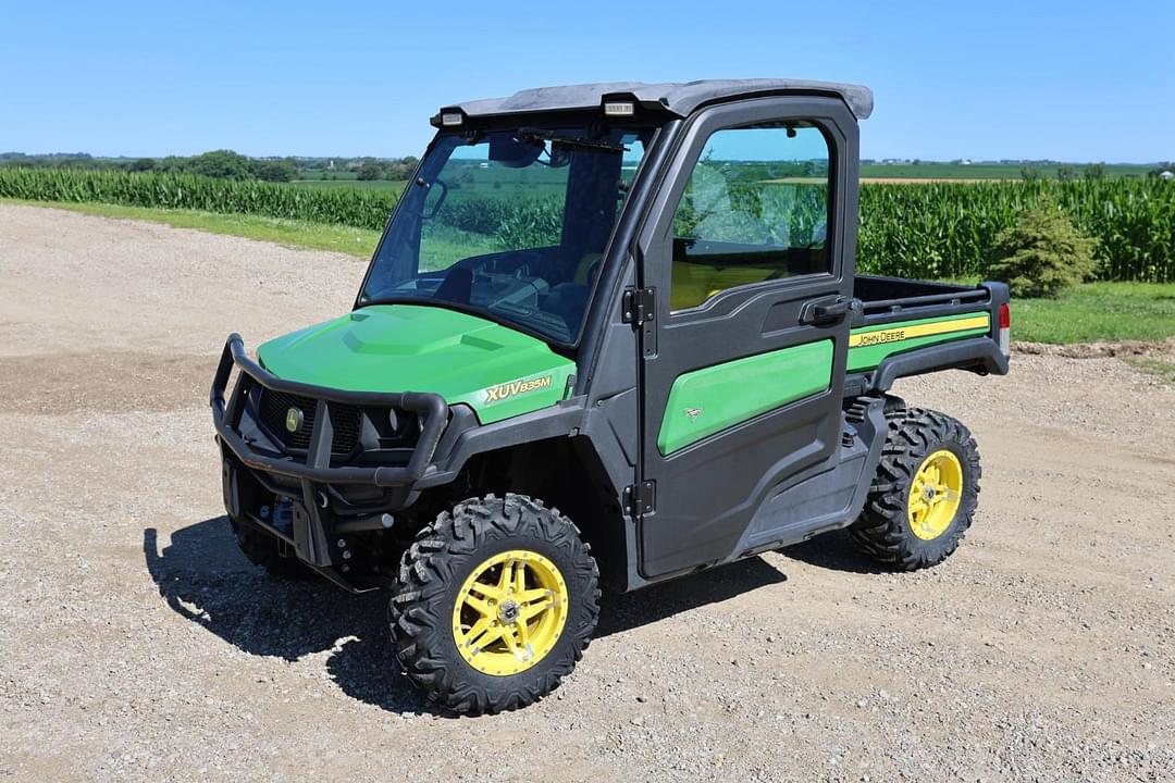 Image of John Deere XUV 835M Primary image
