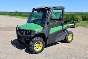 2020 John Deere XUV 835M Image