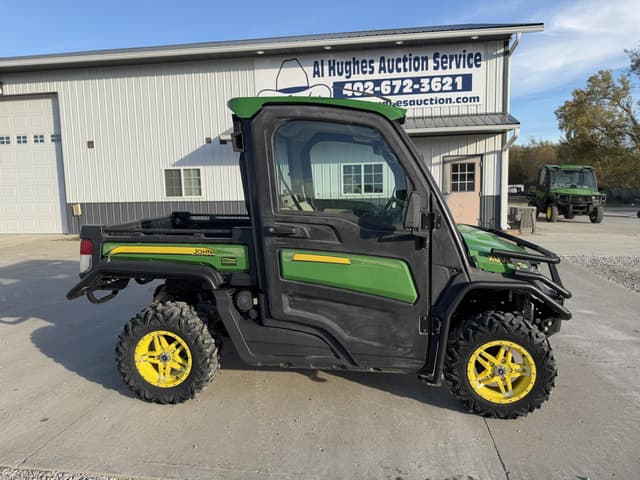Image of John Deere XUV 835R equipment image 2
