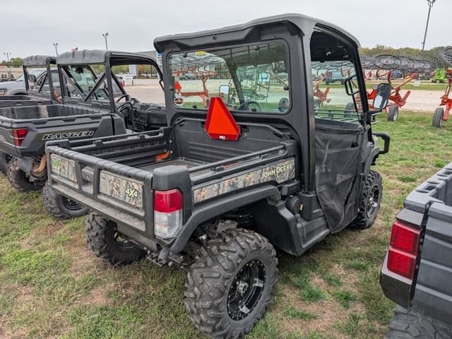 Image of John Deere XUV 835M equipment image 3