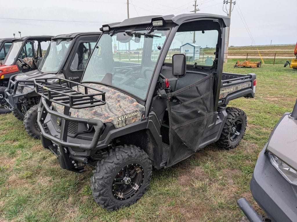 2020 John Deere XUV 835M Equipment Image0