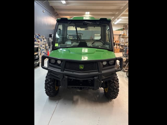 Image of John Deere XUV 835R equipment image 2