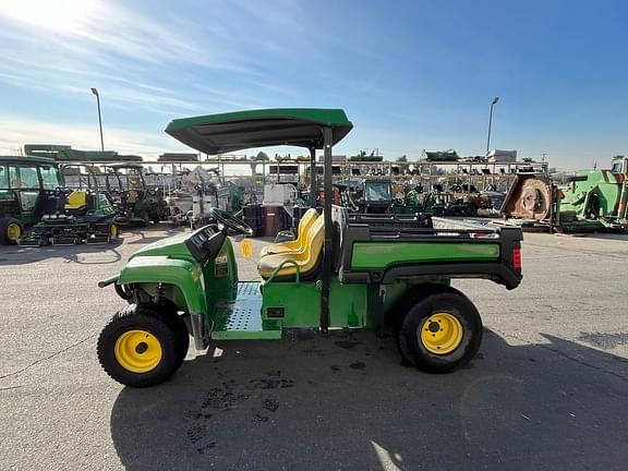 Image of John Deere Gator TE 4x2 equipment image 3