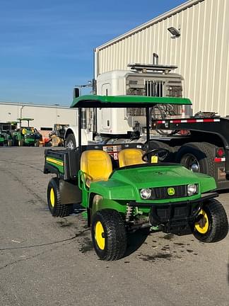 Image of John Deere Gator TE 4x2 equipment image 4