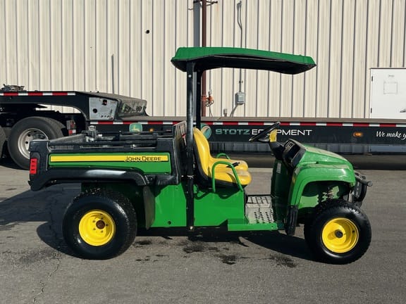 2020 John Deere Gator TE 4x2 Equipment Image0