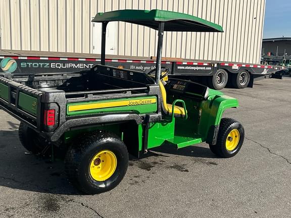 Image of John Deere Gator TE 4x2 equipment image 4