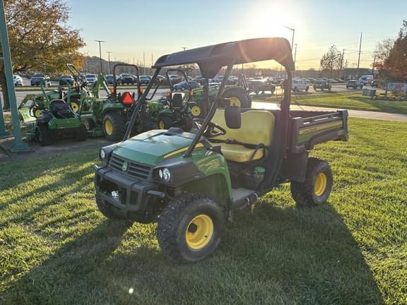 Image of John Deere HPX815E equipment image 1