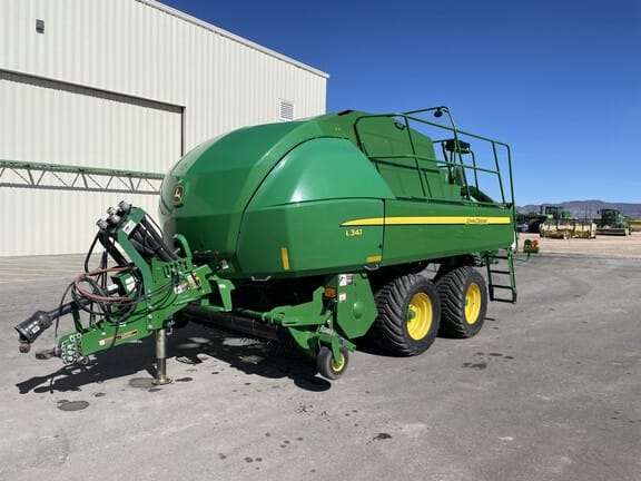 2020 John Deere L341 Equipment Image0