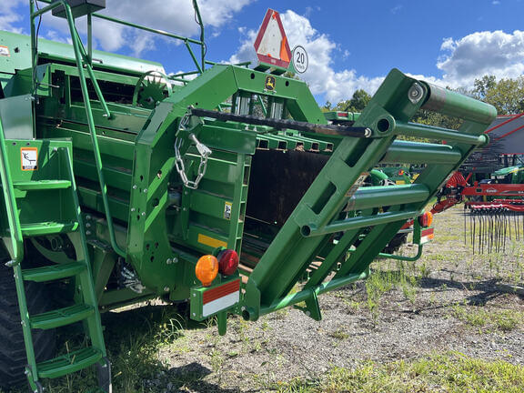 Image of John Deere L341 equipment image 3