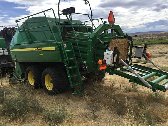 Image of John Deere L341 equipment image 1