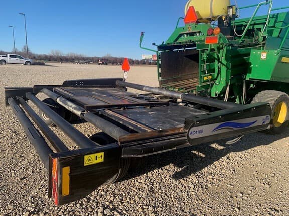 Image of John Deere L341 equipment image 4
