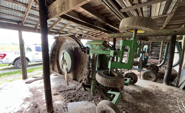 Image of John Deere M15 equipment image 1