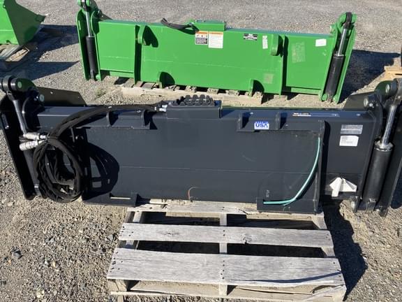 Image of John Deere MP72B Image 1