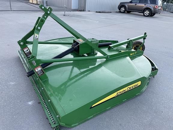 Image of John Deere MX7 equipment image 2